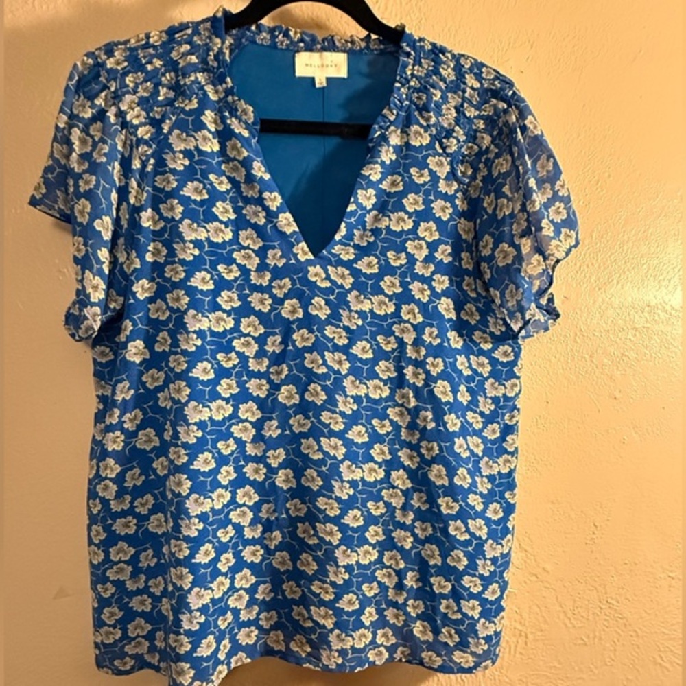 MELLODAY Vibrant Blue Lace Top